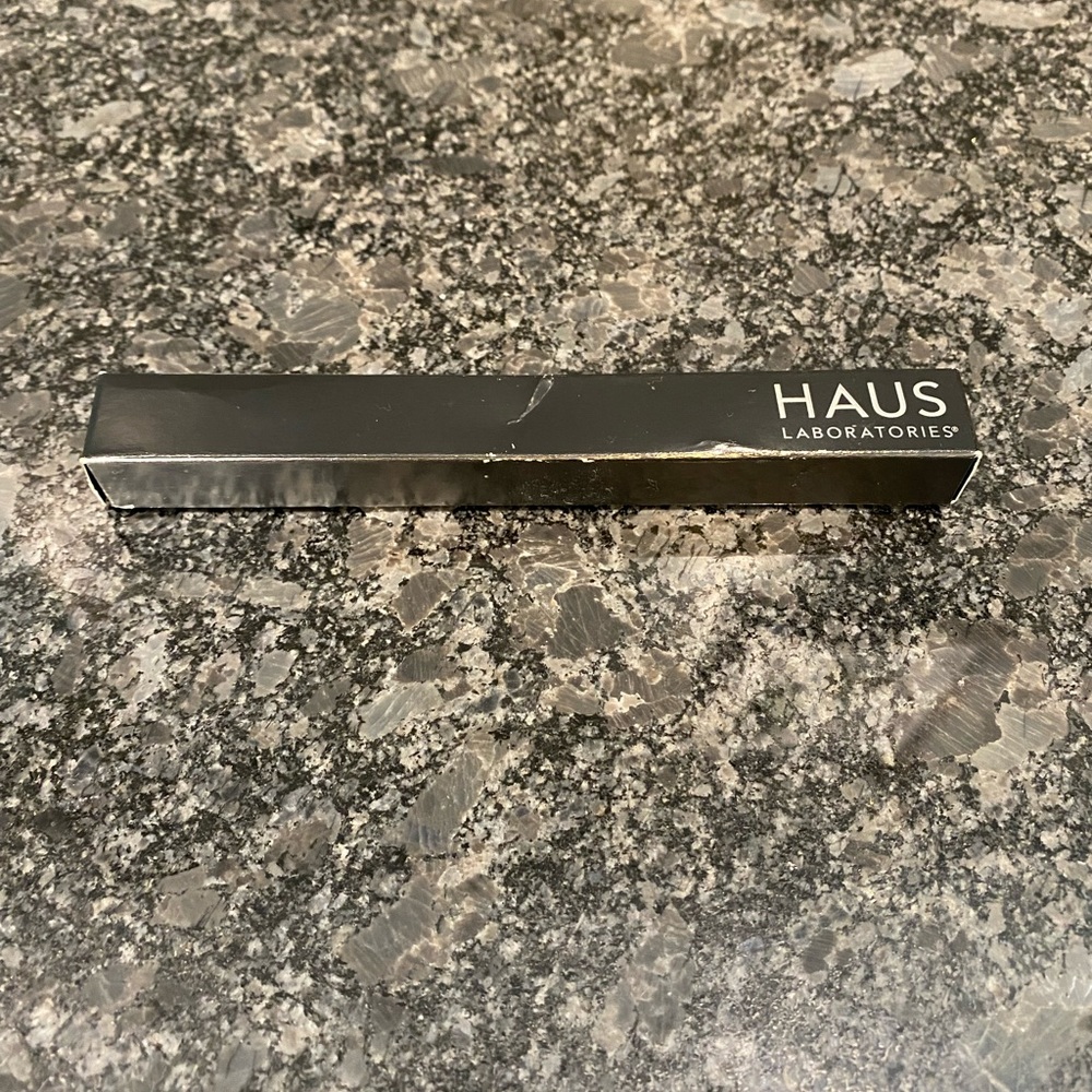 New in Sealed Box Haus Laboratories Gel Crayon Pencil Eyeliner